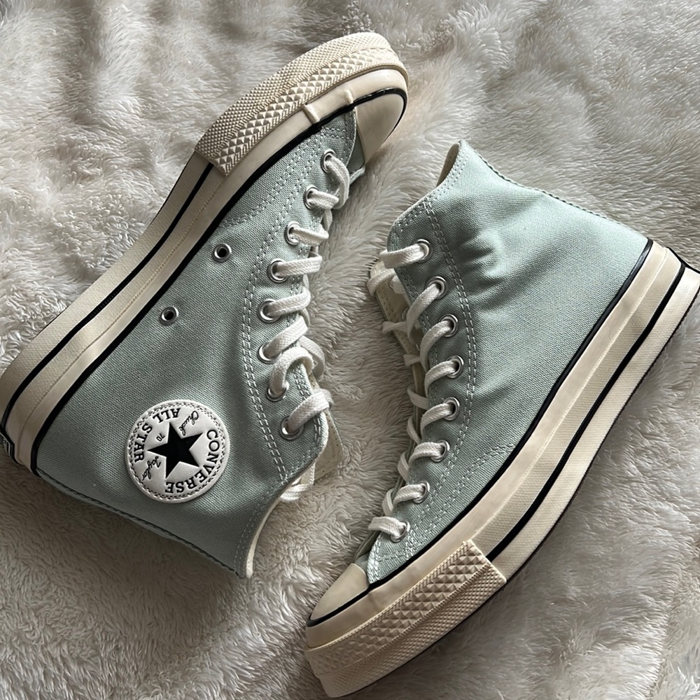 Light Green Hightop Converse Chuck 70’s
